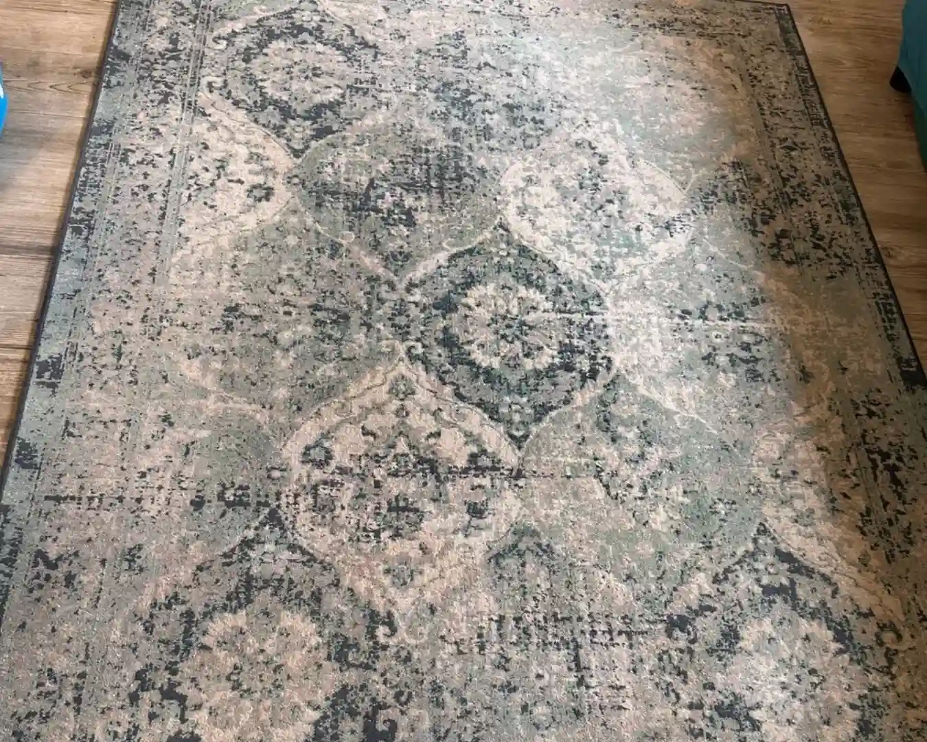 Antes de la limpieza de alfombras de Girona