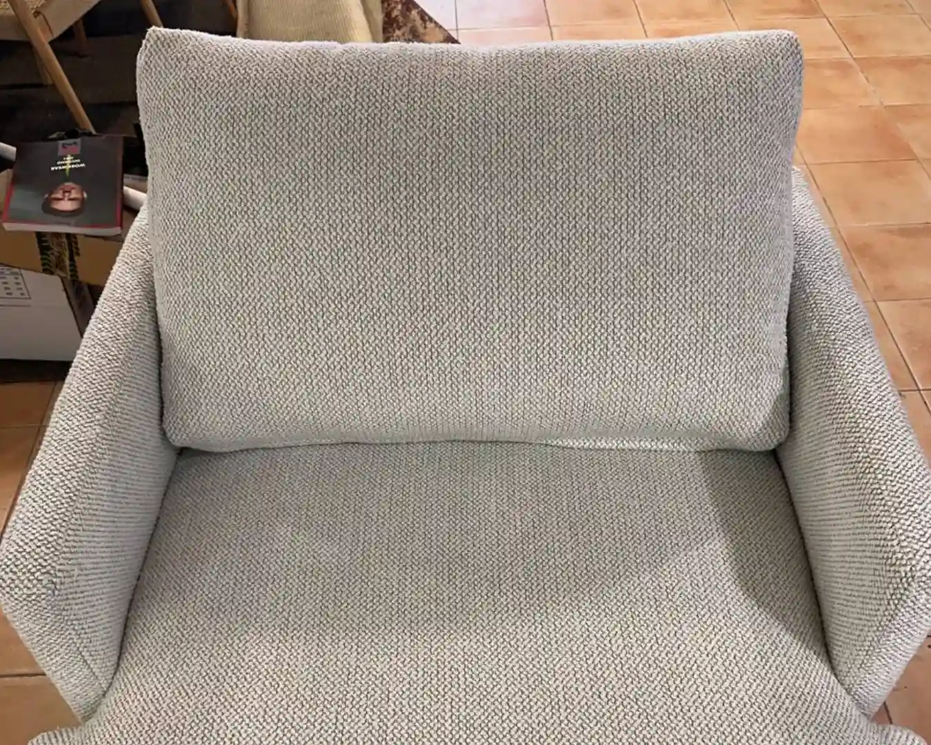 Antes de la limpieza de sillas de Lleida